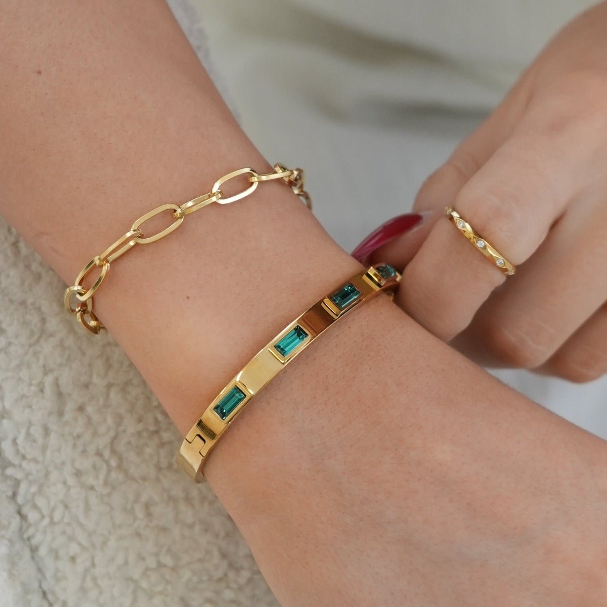 Bracelete Cristais Navete Verde Banhado em Ouro 18K - Uranos 